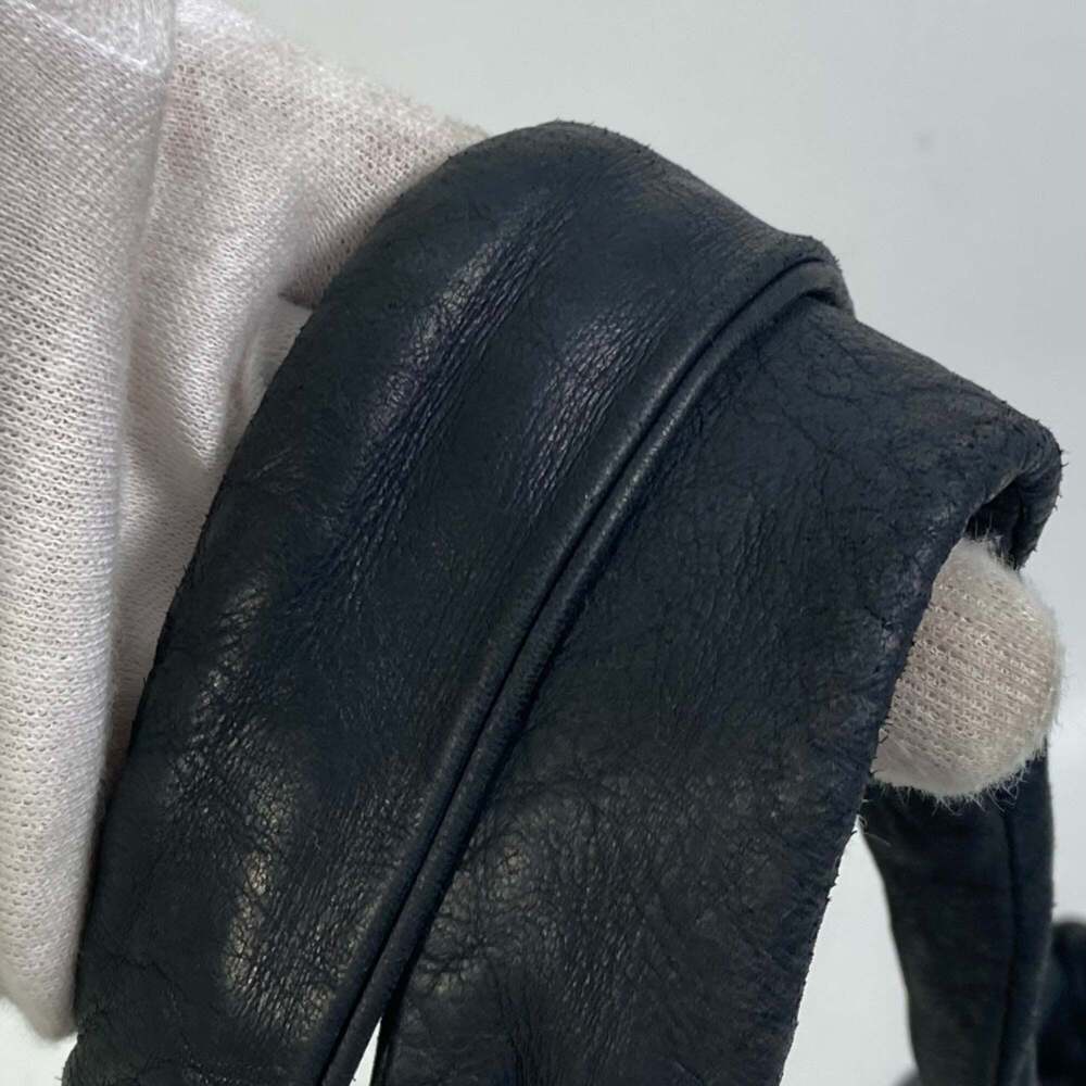 CHANEL Black Shoulder Bag - Picture 9 of 15